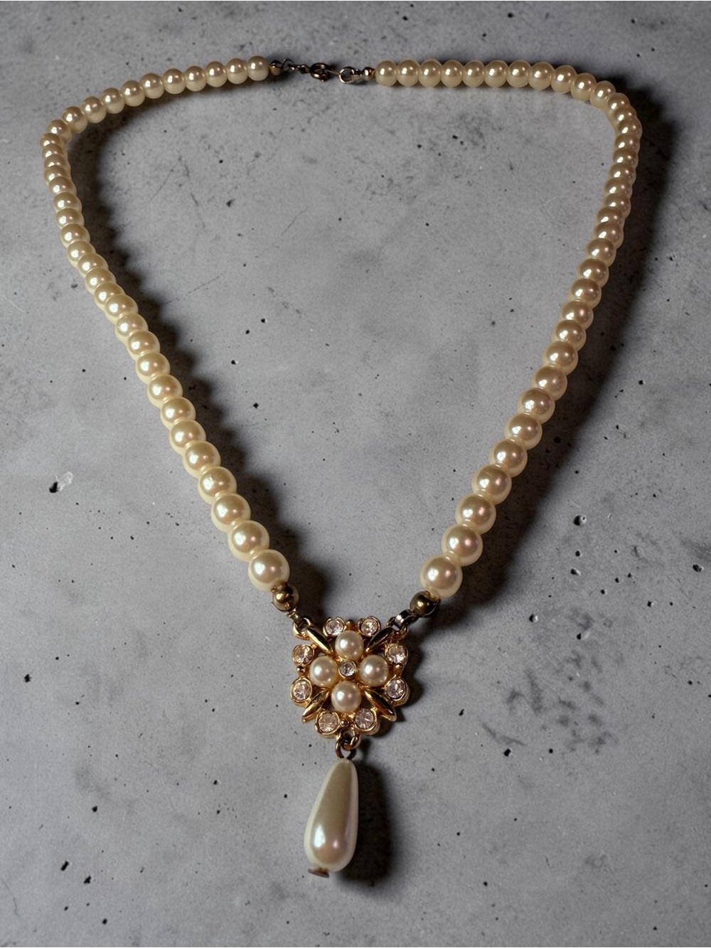 Classic Pearl Pendant Necklace - Cream Pearls with Gold Accents